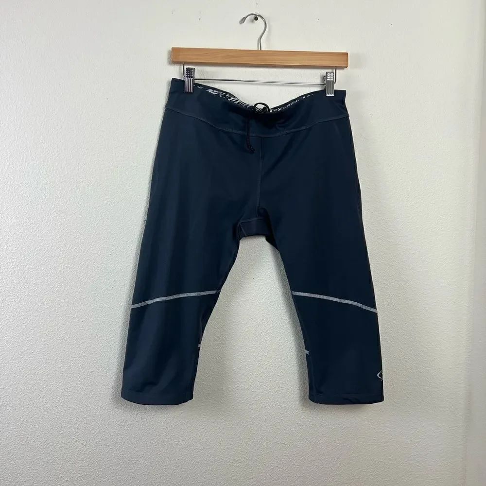 Moving Comfort  Womens Capri M